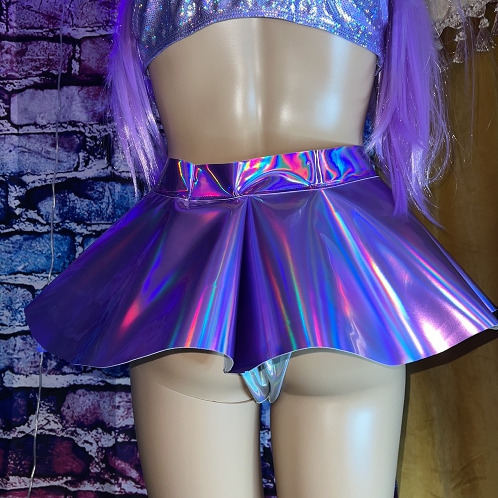 New Holographic RAVE Clasp Skirt - Picture 11 of 16